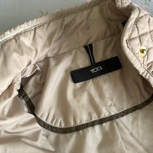 Tumi Women’s quilted jacket